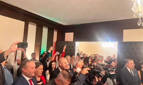 Гуцанов пред българите в Ню Йорк: За 24 часа 420 души поискаха да се върнат по „Избирам България“ - 1