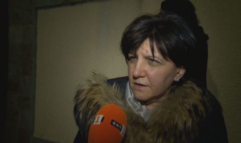Караянчева пред дома на Борисов: Каня Петков да дойде тук - 1