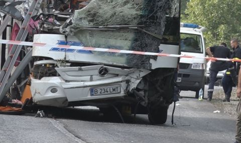 Пътят, на който се случи трагедията с румънския автобус, е ремонтиран през юли - 1