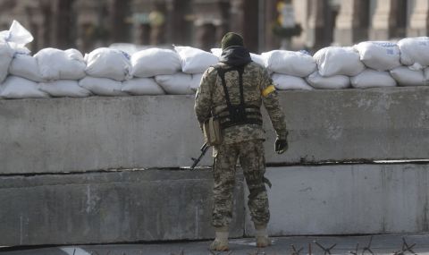 Войната в Украйна: руската армия затяга обръча около Киев - 1