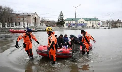 Извънредно положение заради наводненията в Якутия - 1