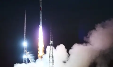 Китай изстреля сателит с комерсиална ракета - 1