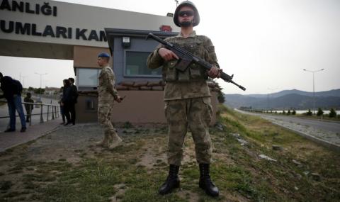 Атакуваха турска военна база, има жертви - 1