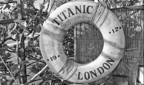 Подмамени с афиш, 38 българи загиват на &quot;Титаник&quot; - 1