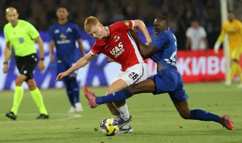 Левски загуби от АЗ Алкмаар - голямата цел вече изглежда далеч - 1