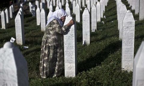 Холандското правителство – виновно за клането в Сребреница - 1