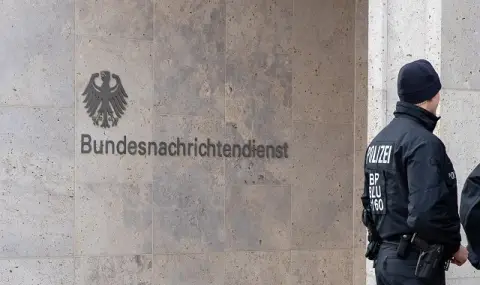 Скандал в Берлин! Бивш ръководител на германската агенция за вътрешно разузнаване заведе дело срещу нея - 1
