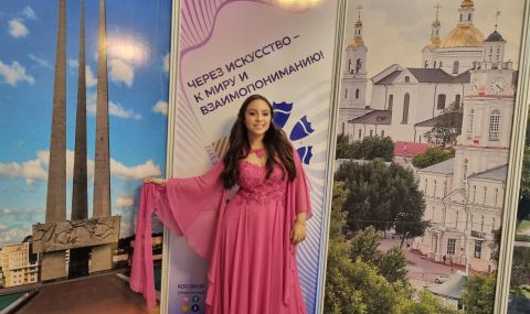 Българската участничка на "Славянски базар" Виктория пред ФАКТИ: Да представяш България е голяма отговорност и щастие (ВИДЕО) - 1