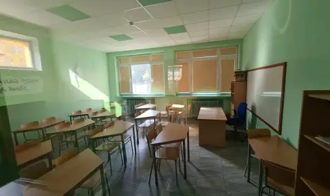 НСИ: 13 000 млади българи са прекъснали образованието си по финансови причини - 1