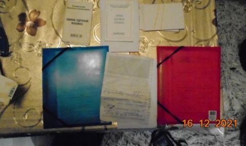 Арестуваха жена, печатала фалшиви медицински документи в дома си - 1