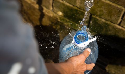 За достъпа до питейна вода, бутилираната вода и ефектите от пластмасата - Данита Заричинова от "За Земята" пред ФАКТИ - 1