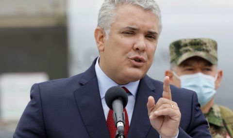 Осъдиха президента на Колумбия на домашен арест, вземат му 15 месечни заплати - 1