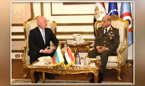 Меморандум между България и Египет за сътрудничество в областта на отбраната подписаха Тодор Тагарев и Мохамед Заки - 1
