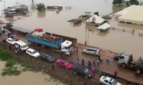 Floods in Nigeria have killed over 600 people  - 1