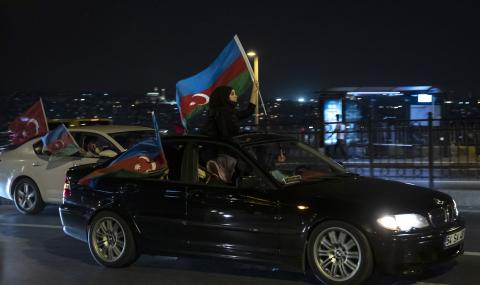 Азербайджан празнува отстъплението на Армения - 1