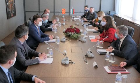 Външните министри на България и Северна Македония доволни от активизирането на диалога - 1