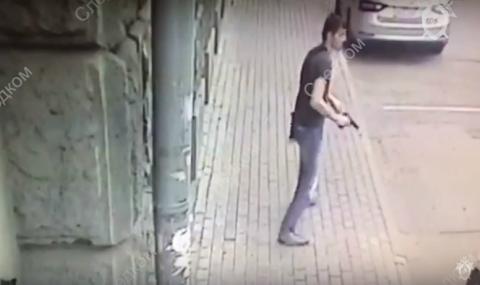 Мъж откри стрелба по полицаи в Москва (ВИДЕО) - 1