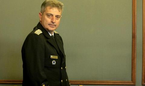 Адмирал Емил Ефтимов е новият началник на отбраната - 1