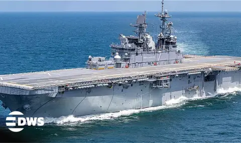 Десантният кораб на ВМС на САЩ "Триполи" пристигна в Близкия изток