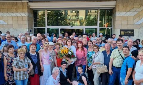 Нинова от Шумен: Докато другите са си ходили на гости и по офиси, ние се борехме с модела ГЕРБ - 1