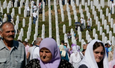 Още погребения и сълзи в Сребреница - 1