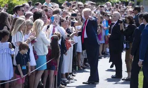 "Какво крият от американците": проблемът на Тръмп с Епстийн - 1