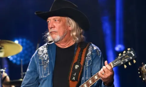 Country legend John Anderson dies at 71 - 1