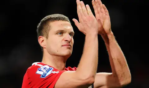 Неманя Видич пристига в София с трофеите от Лига Европа и Лигата на конференциите - 1