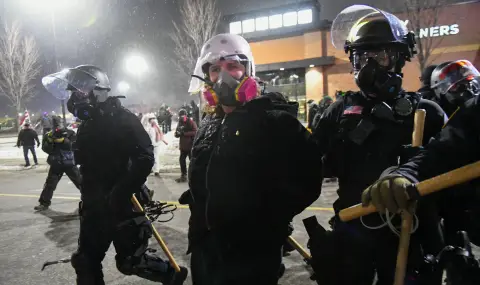 Кметът на Минеаполис нареди частично оттегляне на федералните агенти в рамките на деня - 1