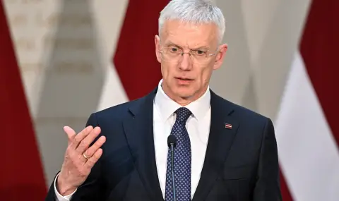 Министърът на външните работи на Латвия заяви, че се оттегля от поста си от 10 април - 1