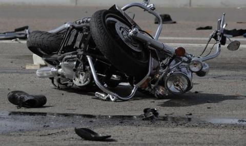 Моторист и спътникът му загинаха при катастрофа - 1