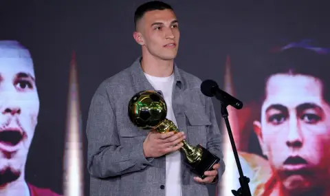 Расинг Сантандер представи Пламен Андреев: Аз съм модерен вратар, който чете играта, няма да допускам много голове - 1