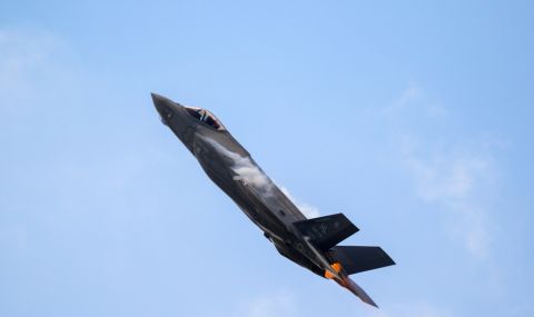 САЩ издирват изчезнал F-35 - 1