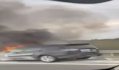 Кола на "Гранична полиция" горя на АМ "Тракия" (ВИДЕО) - 1