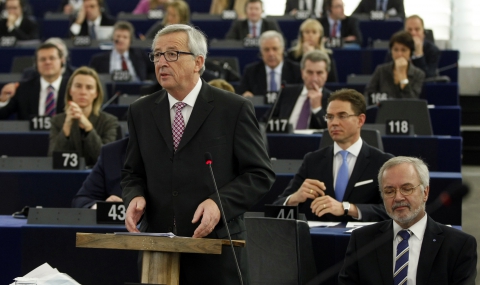 Европейската комисия на Юнкер оцеля при вот на недоверие в ЕП - 1