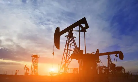 Още нефт! "Лукойл" поема контрола над гигантско петролно находище  - 1