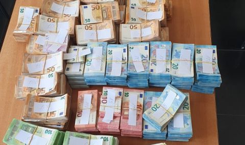 Недекларирана валута за 1 650 000 лева откриха на МП "Капитан Андреево" - 1