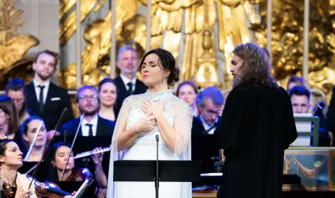 Оперната прима Соня Йончева пя на български във Версай  - 1