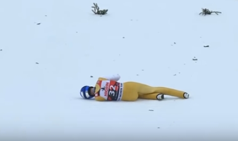 Ски скачач с тежко падане след полет от над 200 м (ВИДЕО) - 1