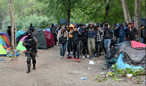 Сърбия е заплашена от хуманитарна криза, ако не увеличи капацитетите си за настаняване на мигранти - 1