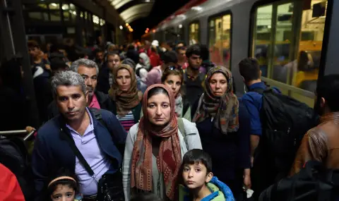 Близо 8000 мигранти са загинали или изчезнали по опасни маршрути през 2025 г. - 1