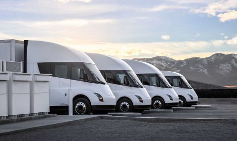 Първите камиони на Tesla ще бъдат доставени на 1 декември - 1