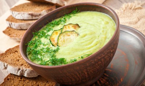 Рецепта на деня: Супа с тиквички и сметана - 1
