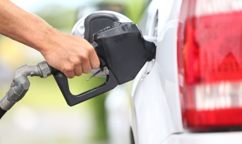 Бензинът и дизелът тръгнаха надолу. Ще падат ли още цените? - 1