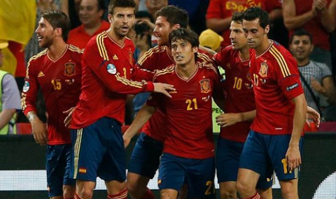 Испания разпиля футболното &quot;джудже&quot; Таити - 1