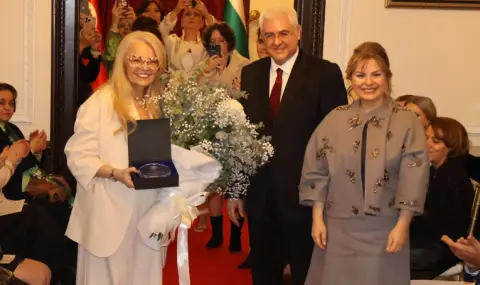 Световноизвестна дизайнерка със специална модна колекция  „Истанбул – София“ (ВИДЕО+СНИМКИ) - 1