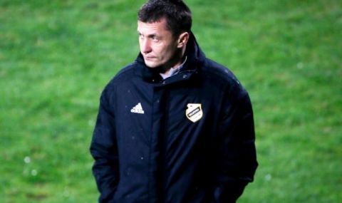 В Сърбия: Новият треньор на ЦСКА води трио от Чукарички на "Армията" - 1