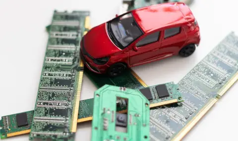 Автомобилните производители се готвят за нов недостиг на чипове  - 1
