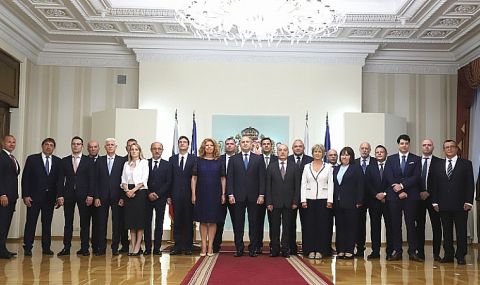 Премиерът назначи 7 зам.-министри - 1