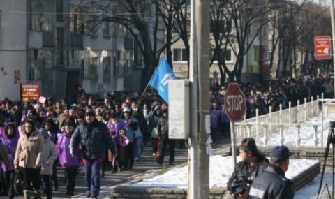 Продължава стачката във ВМЗ-Сопот - 1